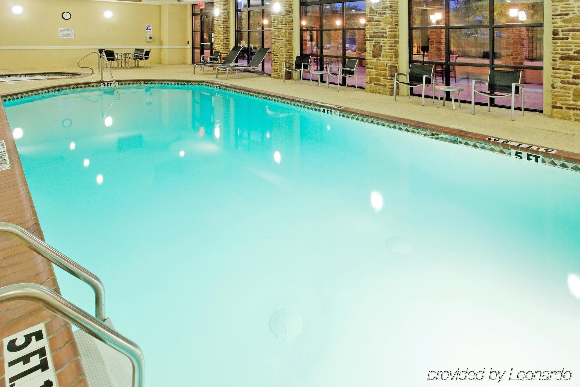 Holiday Inn Arlington Northeast By Ihg Servizi foto