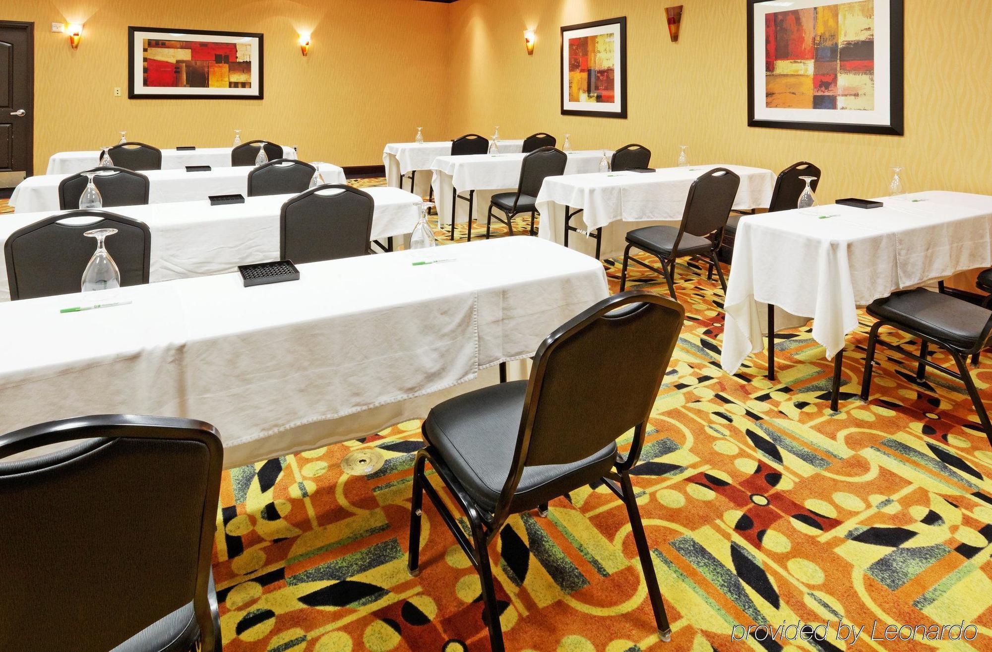 Holiday Inn Arlington Northeast By Ihg Servizi foto